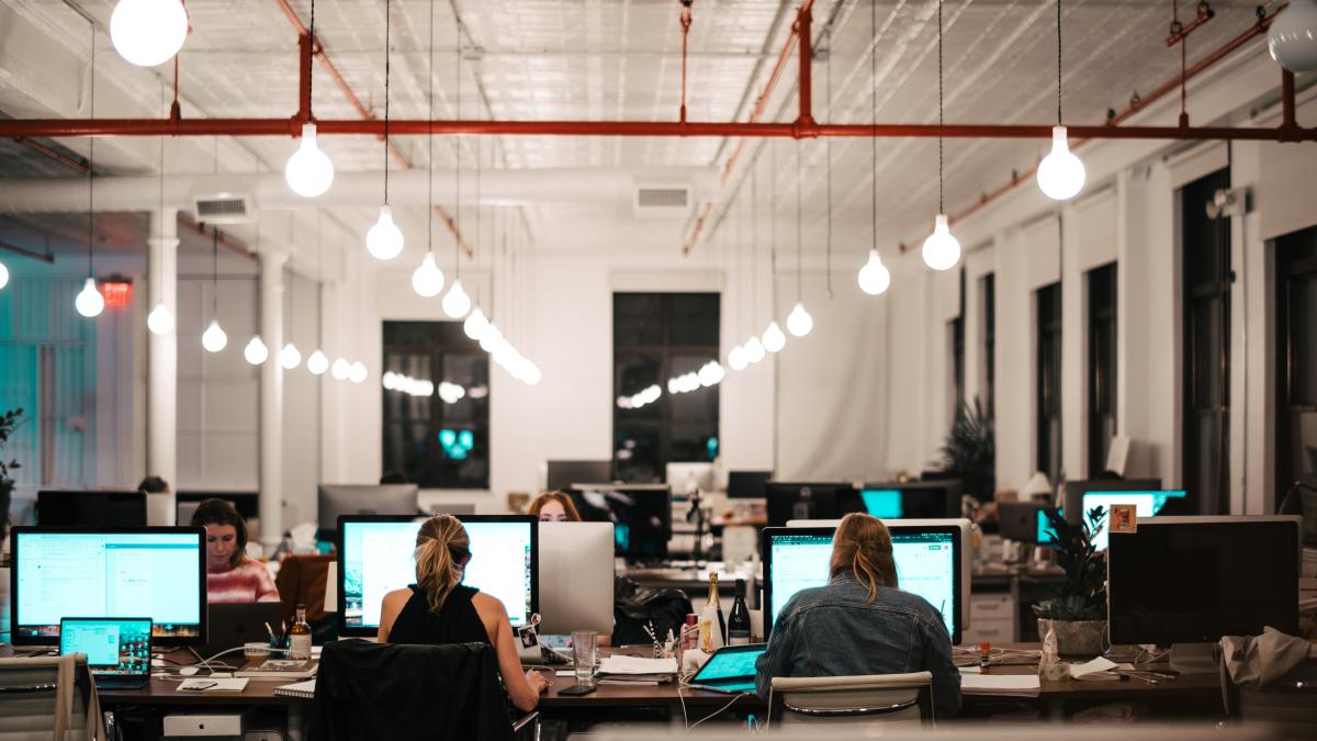 Maximizing your marketing strategy: The power of outsourcing content creation (Unsplash/Israel Andrade)