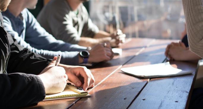 5 advantages of using corporate content services (Unsplash/Dylan Gillis)