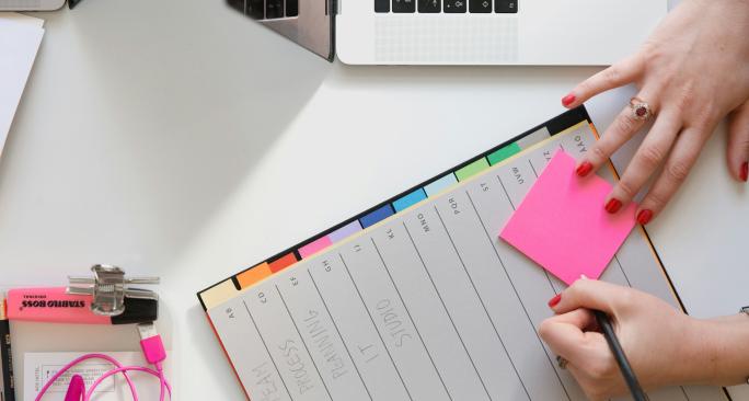 Guide to content planning: 5 steps to creating a successful content strategy (Unsplash/Marten Bjork)